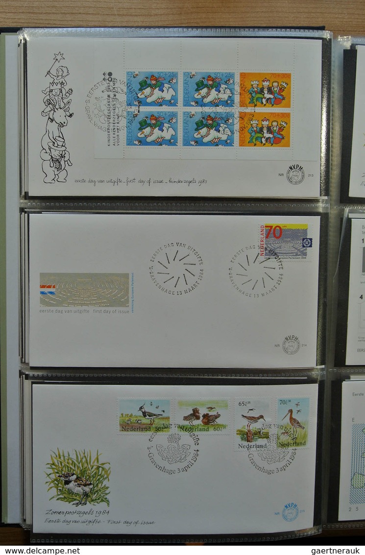 27483 Niederlande: 1980-2011 Totally complete collection FDC's of the Netherlands 1980-2011 in 4 Davo FDC