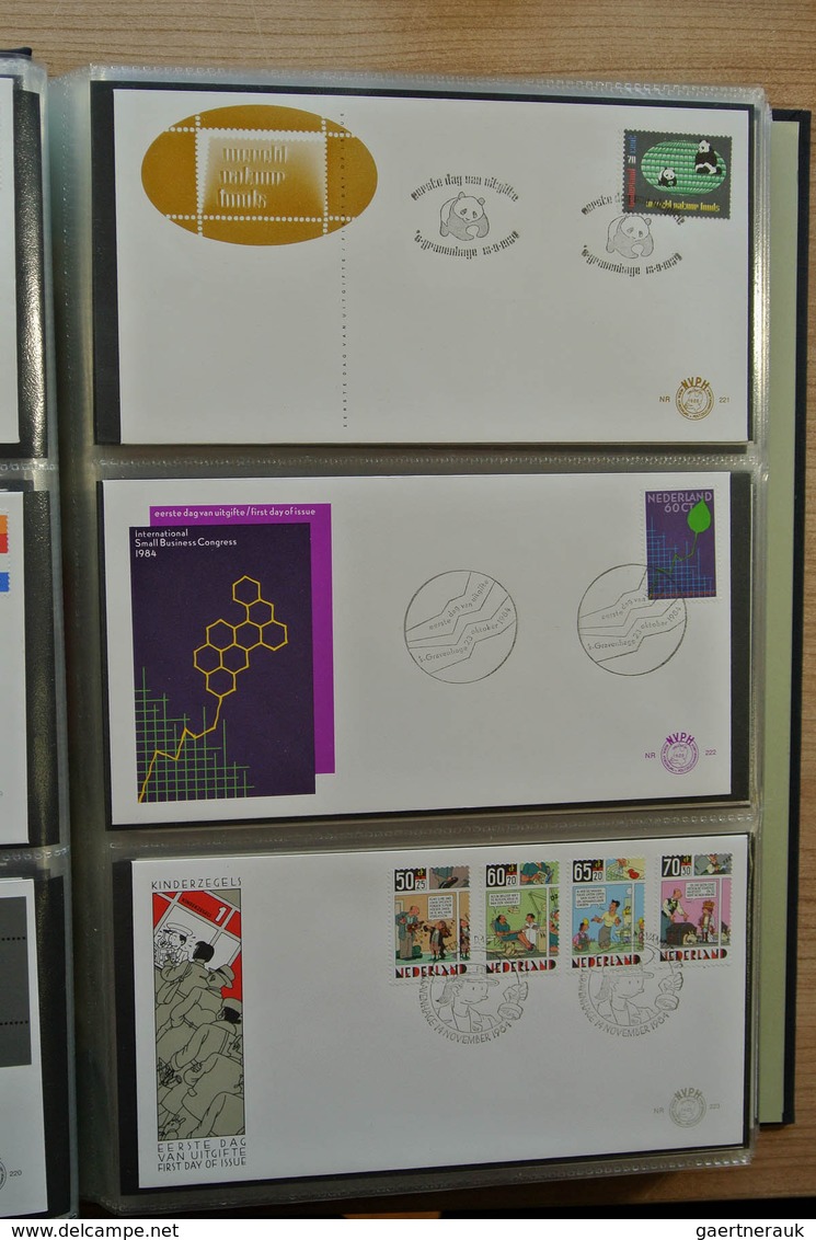 27483 Niederlande: 1980-2011 Totally complete collection FDC's of the Netherlands 1980-2011 in 4 Davo FDC