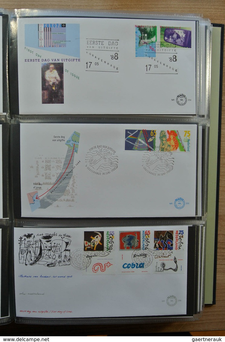 27483 Niederlande: 1980-2011 Totally complete collection FDC's of the Netherlands 1980-2011 in 4 Davo FDC