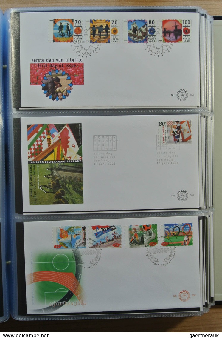 27486 Niederlande: 1992-2011 Complete collection FDC's of the Netherlands from no. 297 till 636 in 2 Davo