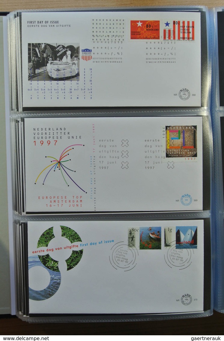 27486 Niederlande: 1992-2011 Complete collection FDC's of the Netherlands from no. 297 till 636 in 2 Davo