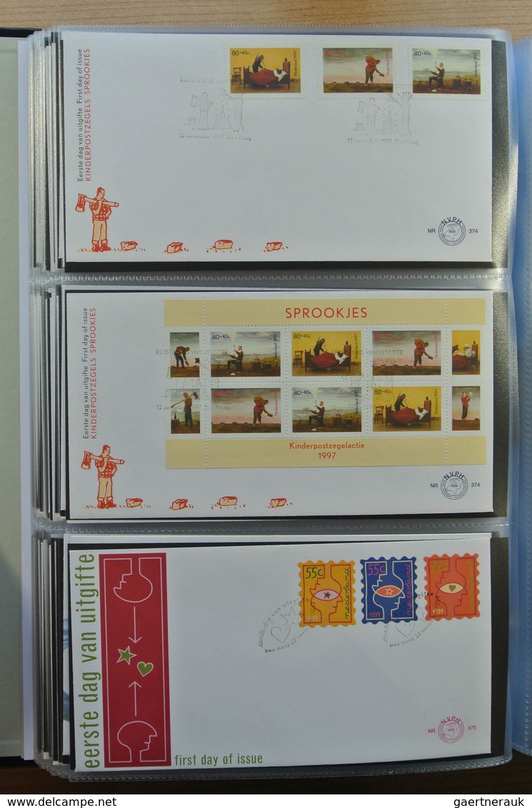 27486 Niederlande: 1992-2011 Complete collection FDC's of the Netherlands from no. 297 till 636 in 2 Davo