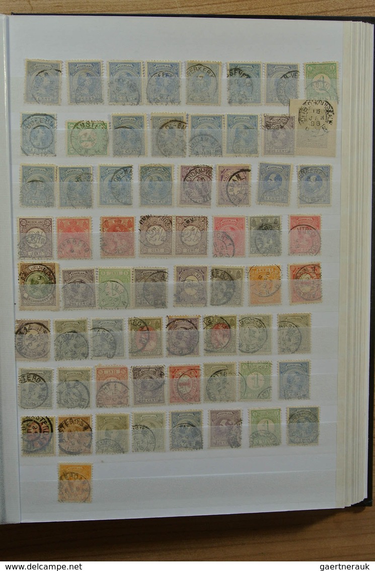 27519 Niederlande - Stempel: Stockbook with over 1200 stamps of the Netherlands with smallround cancels (a