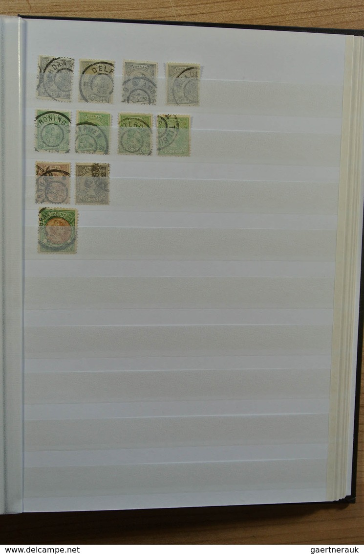 27519 Niederlande - Stempel: Stockbook with over 1200 stamps of the Netherlands with smallround cancels (a