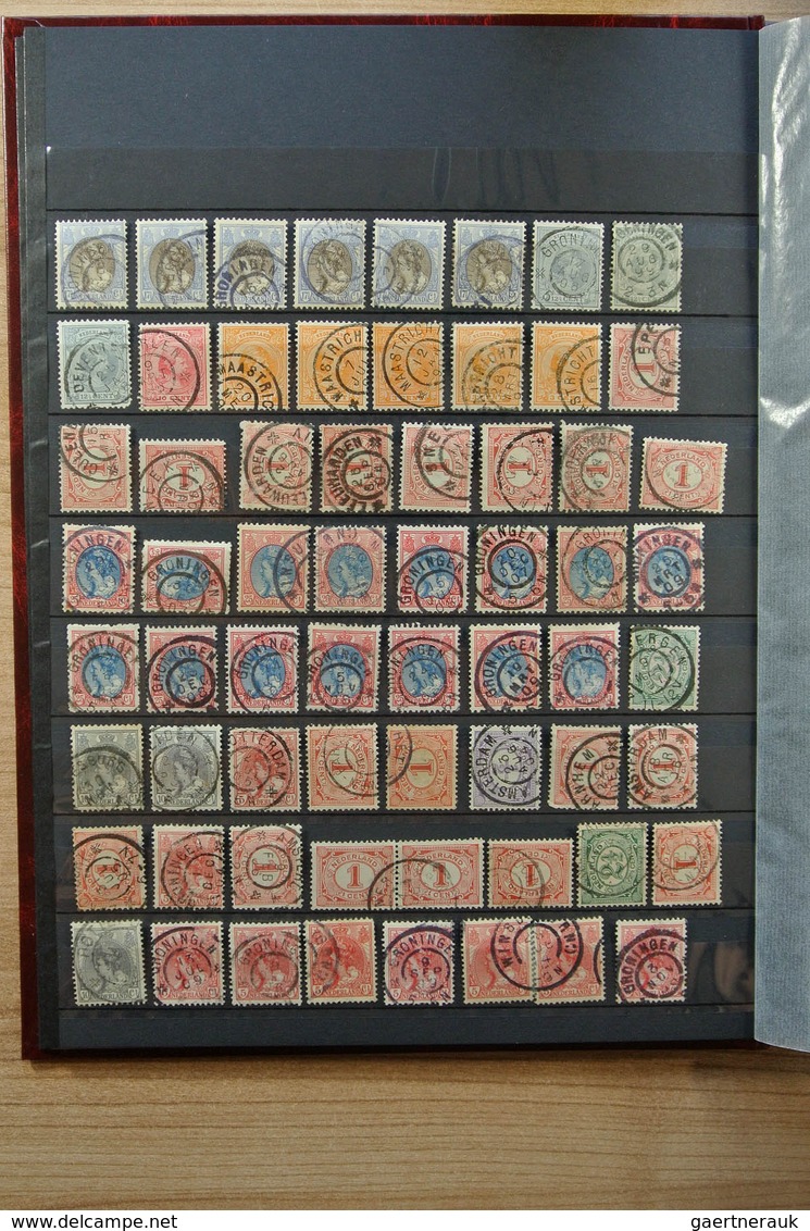 27520 Niederlande - Stempel: Stockbook with over 500 stamps of the Netherlands with largeround cancels.