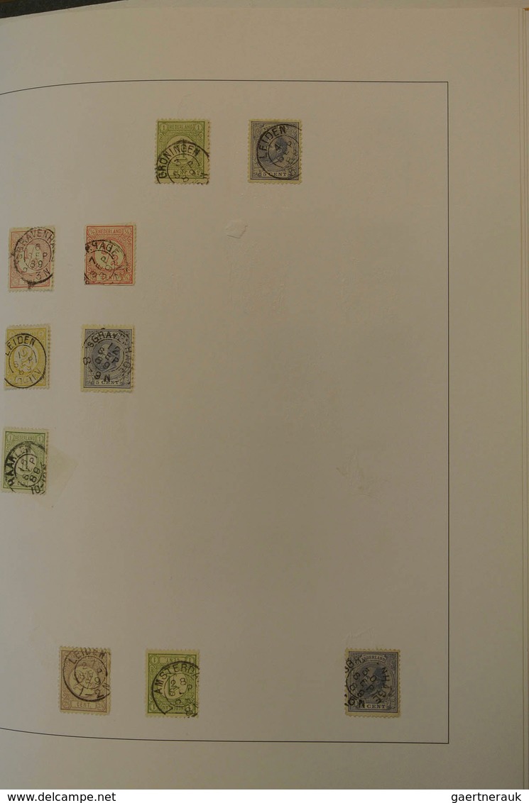 27522 Niederlande - Stempel: Two blanc albums with a collection small round cancels of the Netherlands, co