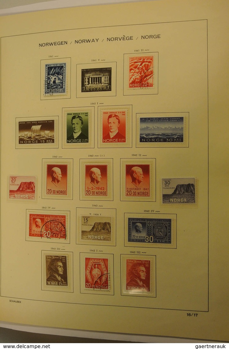 27525 Norwegen: 1856-1995. Well Filled, MNH, Mint Hinged And Used Collection Norway 1856-1995 In Davo Albu - Neufs