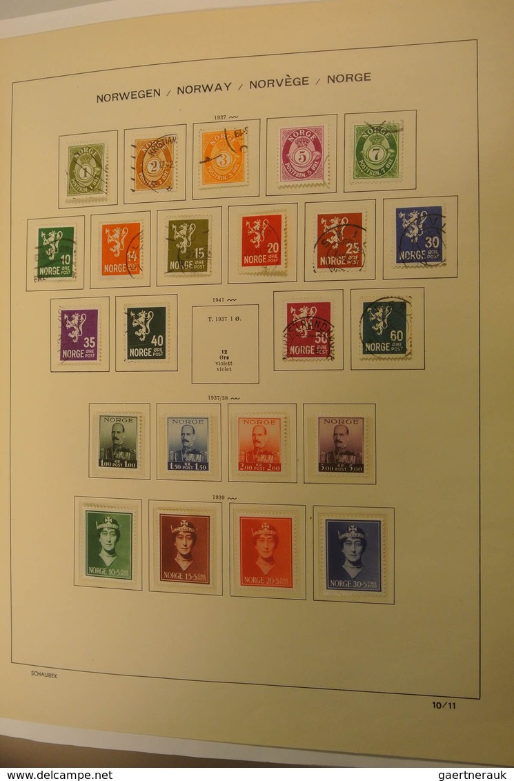 27525 Norwegen: 1856-1995. Well filled, MNH, mint hinged and used collection Norway 1856-1995 in Davo albu