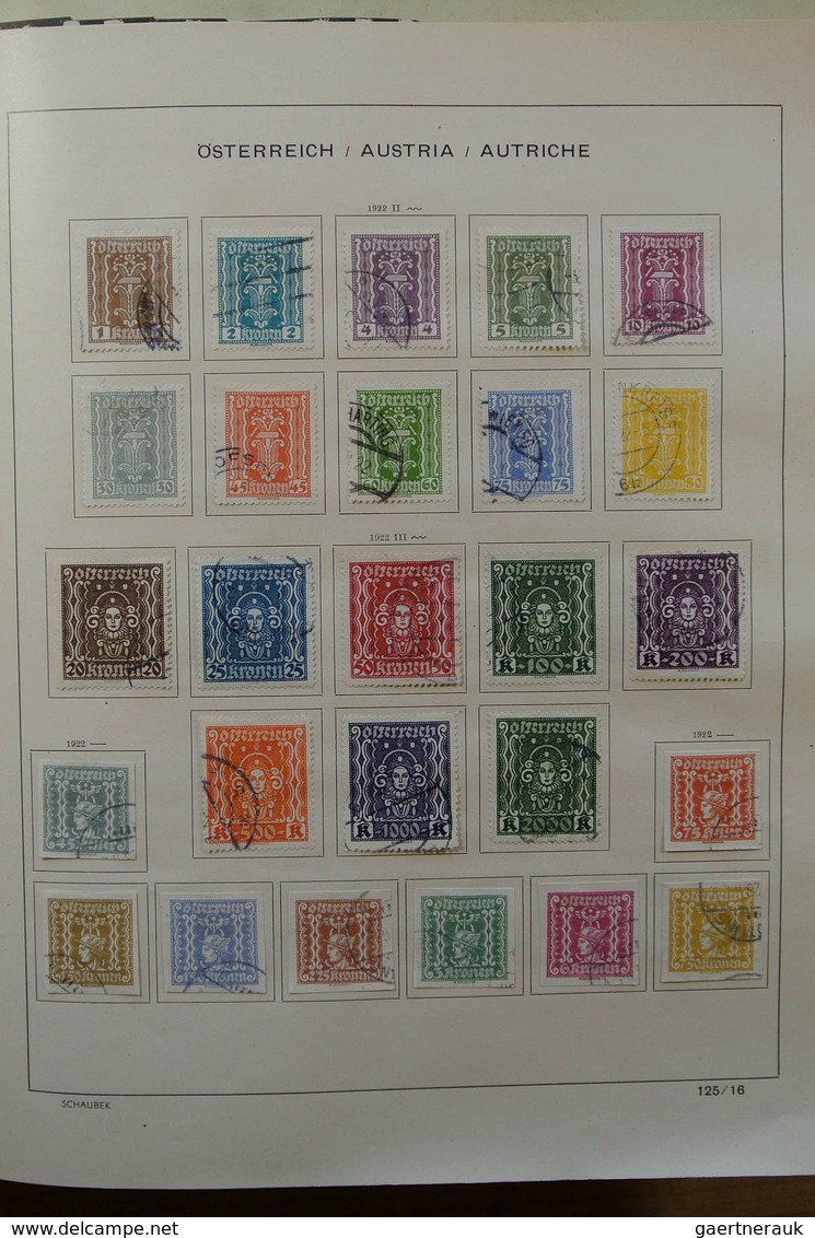 27554 Österreich: 1850-1959. Well filled, MNH, mint hinged and used collection Austria 1850-1959 in old al