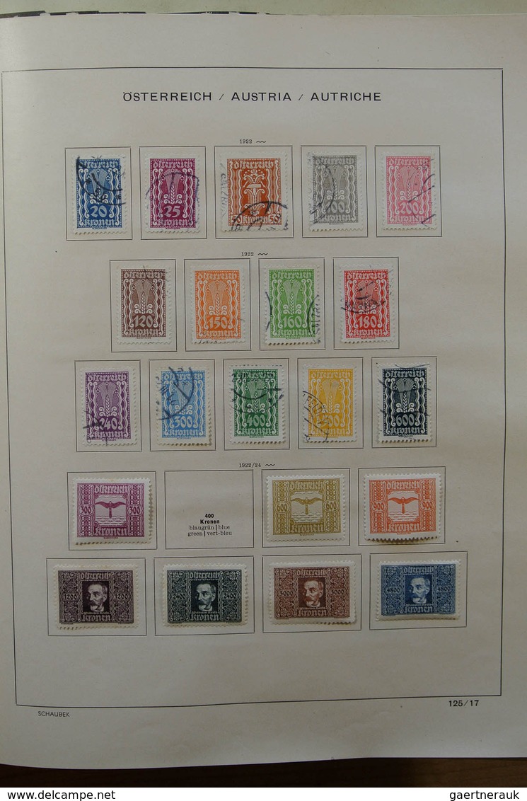 27554 Österreich: 1850-1959. Well filled, MNH, mint hinged and used collection Austria 1850-1959 in old al