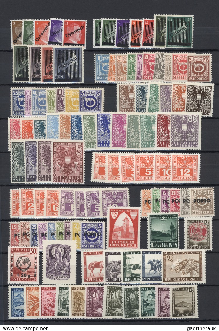 27608 Österreich: 1945/1955, Postfrische Sammlung Auf Steckseiten (vereinzelt Wenige Werte Mit Etwas Hafts - Neufs