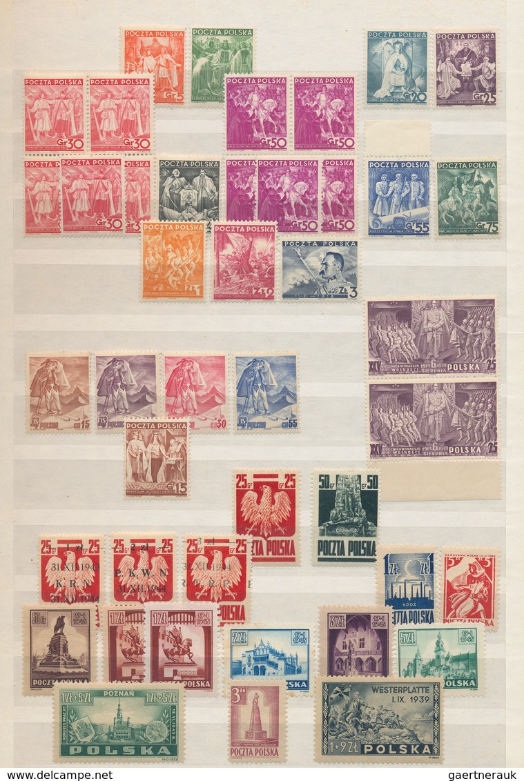 27707 Polen: 1918/1997, Comprehensive Mint Collection/accumulation In Three Stockbooks With Plenty Of Mate - Briefe U. Dokumente