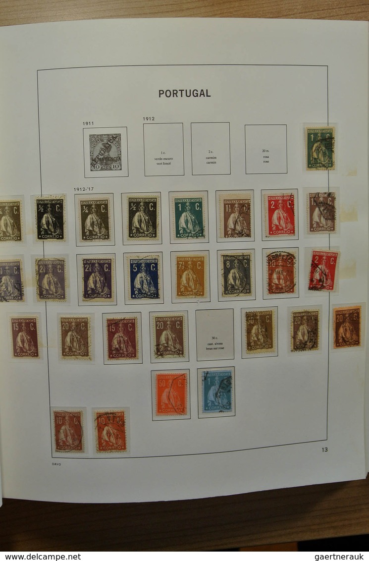 27741 Portugal: 1853-1992. Nicely Filled, Mostly Used Collection Portugal 1853-1992 In 2 Davo Albums, Incl - Lettres & Documents