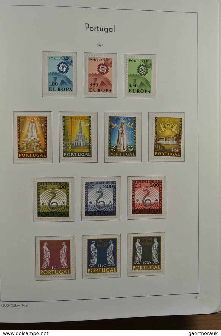 27767 Portugal: 1912-1984. Well filled, MNH, mint hinged and used collection Portugal 1912-1984 in 3 album