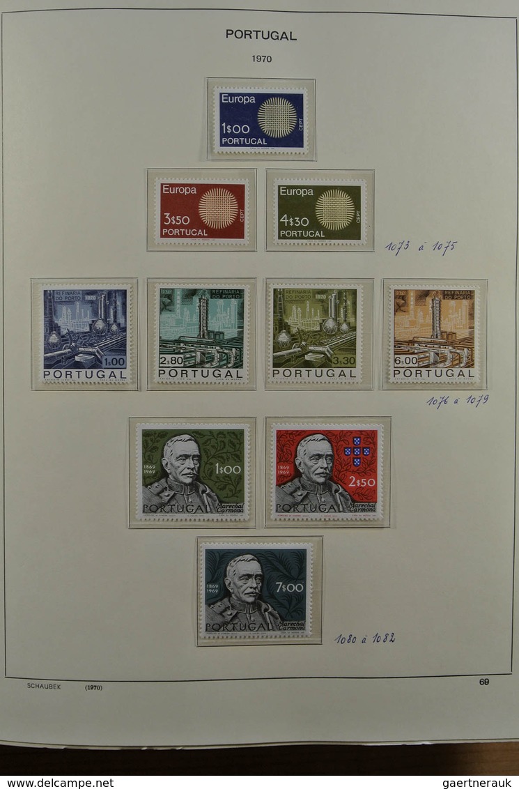 27767 Portugal: 1912-1984. Well filled, MNH, mint hinged and used collection Portugal 1912-1984 in 3 album