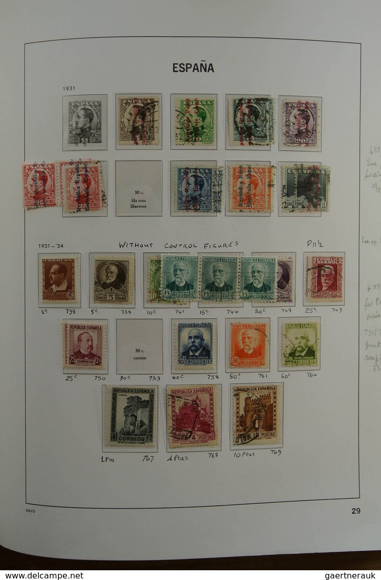 28245 Spanien: 1850-2000. Well filled, MNH, mint hinged and used collection Spain and colonies in 6 Davo a