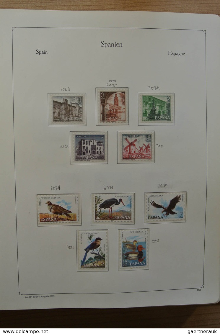 28279 Spanien: 1960-2000. Slightly messy, MNH and used collection Spain 1960-2000 in Kabe and Schaubek alb