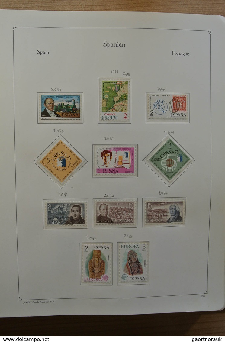 28279 Spanien: 1960-2000. Slightly messy, MNH and used collection Spain 1960-2000 in Kabe and Schaubek alb