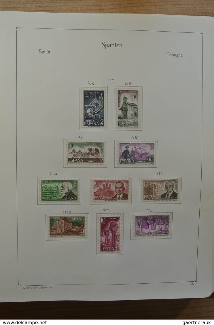 28279 Spanien: 1960-2000. Slightly messy, MNH and used collection Spain 1960-2000 in Kabe and Schaubek alb