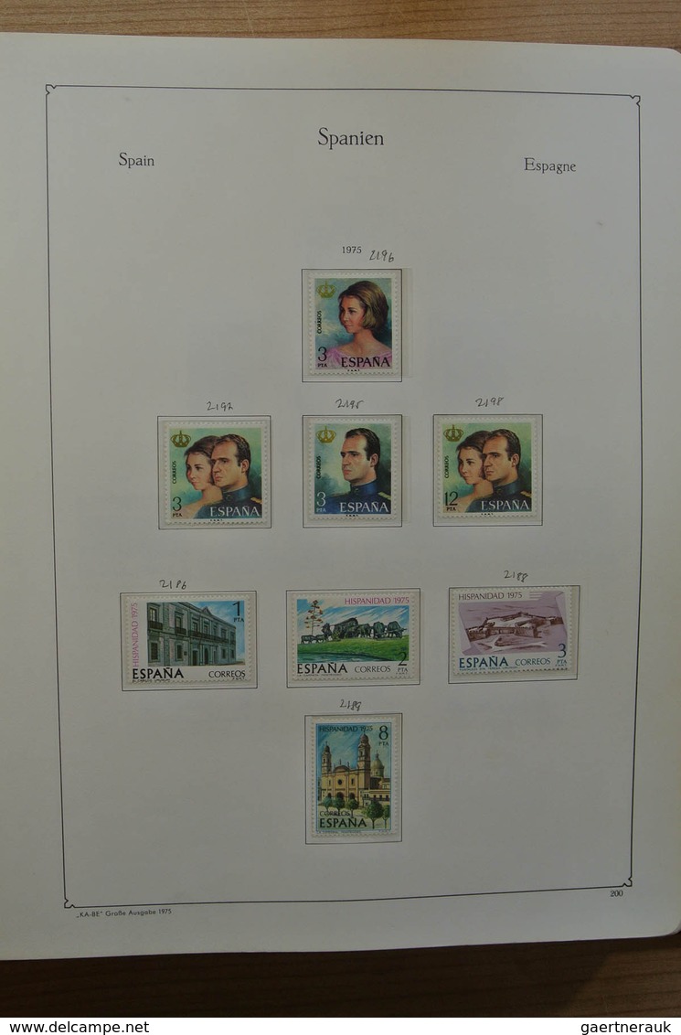 28279 Spanien: 1960-2000. Slightly messy, MNH and used collection Spain 1960-2000 in Kabe and Schaubek alb