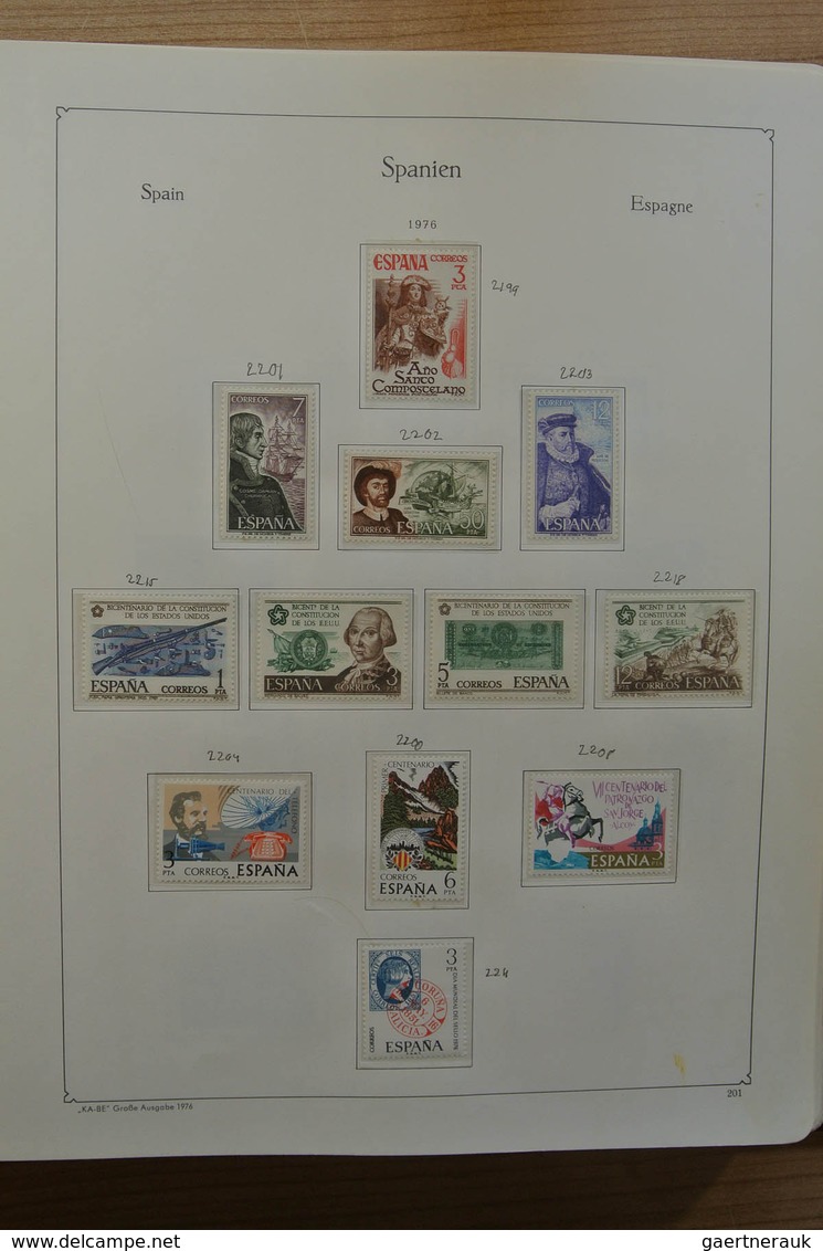 28279 Spanien: 1960-2000. Slightly messy, MNH and used collection Spain 1960-2000 in Kabe and Schaubek alb