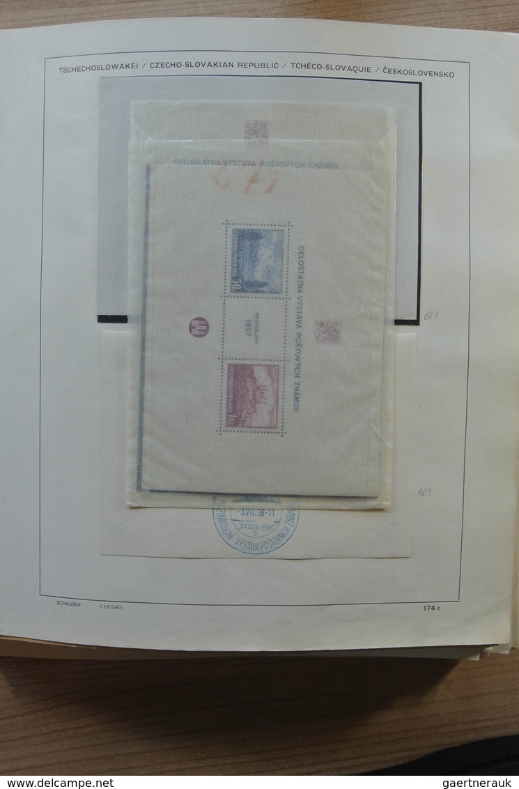 28327 Tschechoslowakei: 1918-2005. Extensive MNH, Mint Hinged And Used Collection Czechoslovakia 1918-2005 - Lettres & Documents
