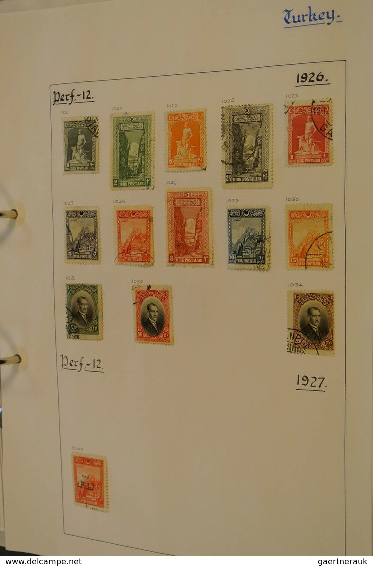 28359 Türkei: 1865/1997: MNH, mint hinged and used collection Turkey 1865-1997 on blanc pages in ordner. C