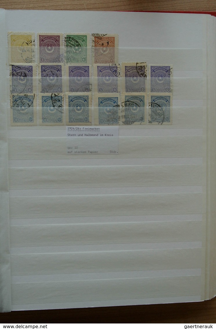 28361 Türkei: 1865-1980. Nicely filed, MNH, mint hinged and used collection Turkey 1865-1980 in 2 stockboo