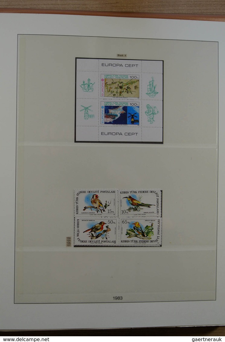 28401 Türkisch Zypern: 1975-1995. Double (MNH AND used) collection Turkish Cyprus 1975-1995 in luxe Lindne