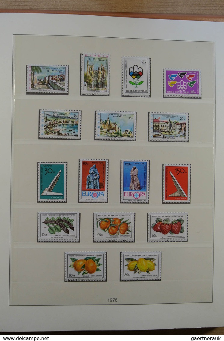 28401 Türkisch Zypern: 1975-1995. Double (MNH AND used) collection Turkish Cyprus 1975-1995 in luxe Lindne