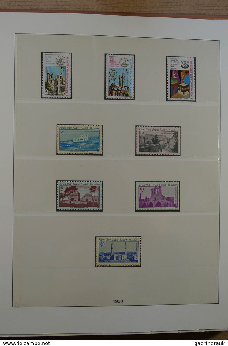28401 Türkisch Zypern: 1975-1995. Double (MNH AND used) collection Turkish Cyprus 1975-1995 in luxe Lindne