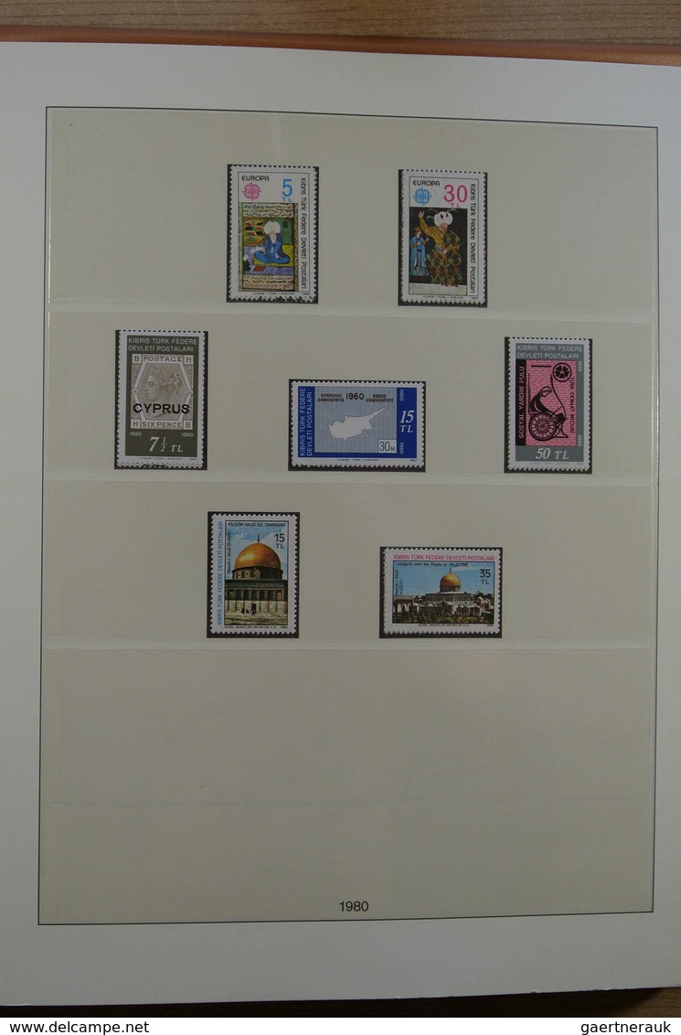 28401 Türkisch Zypern: 1975-1995. Double (MNH AND used) collection Turkish Cyprus 1975-1995 in luxe Lindne