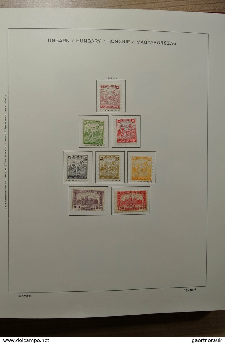 28428 Ungarn: 1871-2000. Mostly mint hinged collection Hungary 1871-2000 in 4 Schaubek albums. From 1913 o