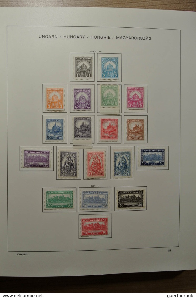 28428 Ungarn: 1871-2000. Mostly mint hinged collection Hungary 1871-2000 in 4 Schaubek albums. From 1913 o