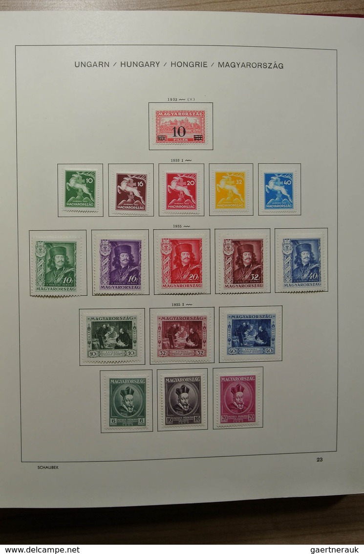 28428 Ungarn: 1871-2000. Mostly mint hinged collection Hungary 1871-2000 in 4 Schaubek albums. From 1913 o