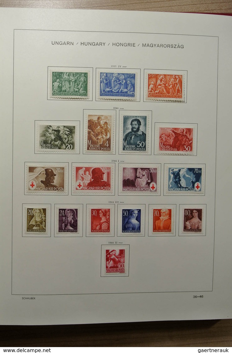 28428 Ungarn: 1871-2000. Mostly mint hinged collection Hungary 1871-2000 in 4 Schaubek albums. From 1913 o