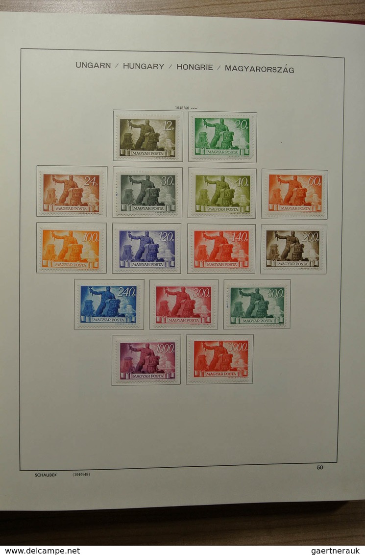 28428 Ungarn: 1871-2000. Mostly mint hinged collection Hungary 1871-2000 in 4 Schaubek albums. From 1913 o