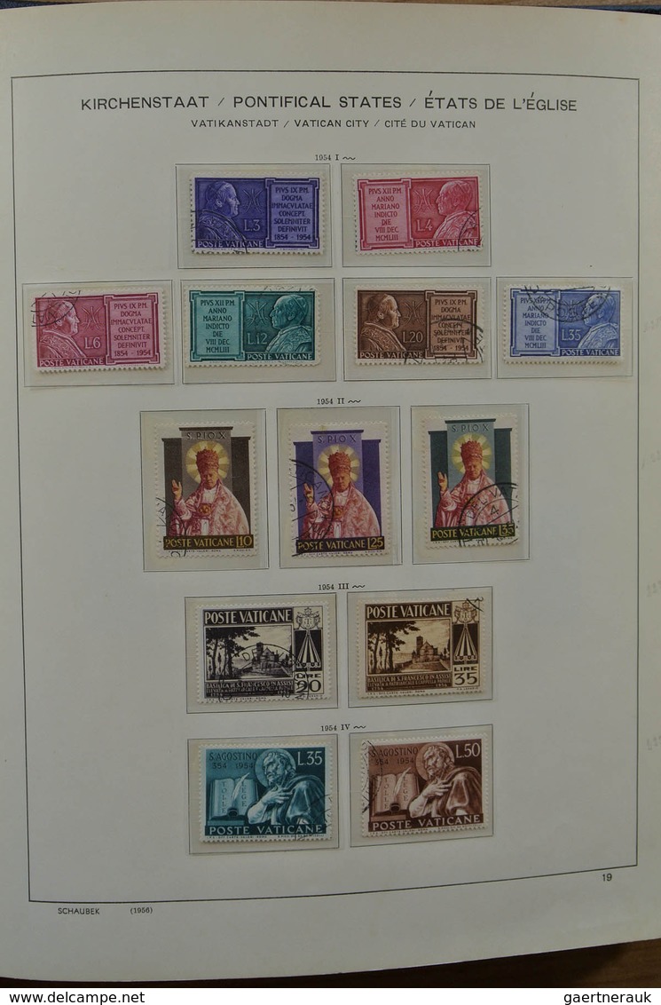 28464 Vatikan: Large lot Vatican in 2 boxes. This lot contains a.o. a complete canceled collection Vatican