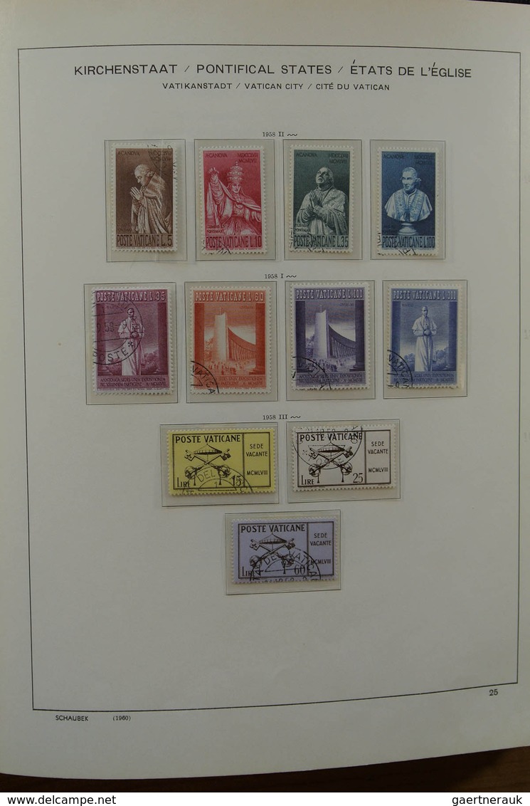 28464 Vatikan: Large lot Vatican in 2 boxes. This lot contains a.o. a complete canceled collection Vatican