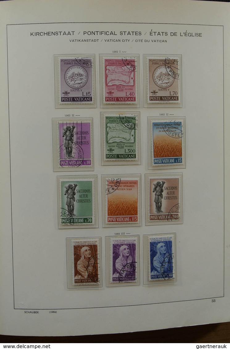 28464 Vatikan: Large lot Vatican in 2 boxes. This lot contains a.o. a complete canceled collection Vatican