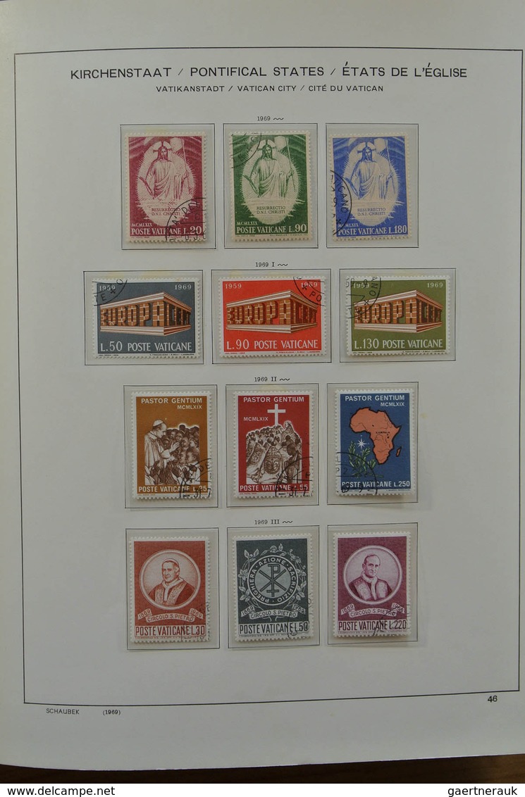 28464 Vatikan: Large lot Vatican in 2 boxes. This lot contains a.o. a complete canceled collection Vatican