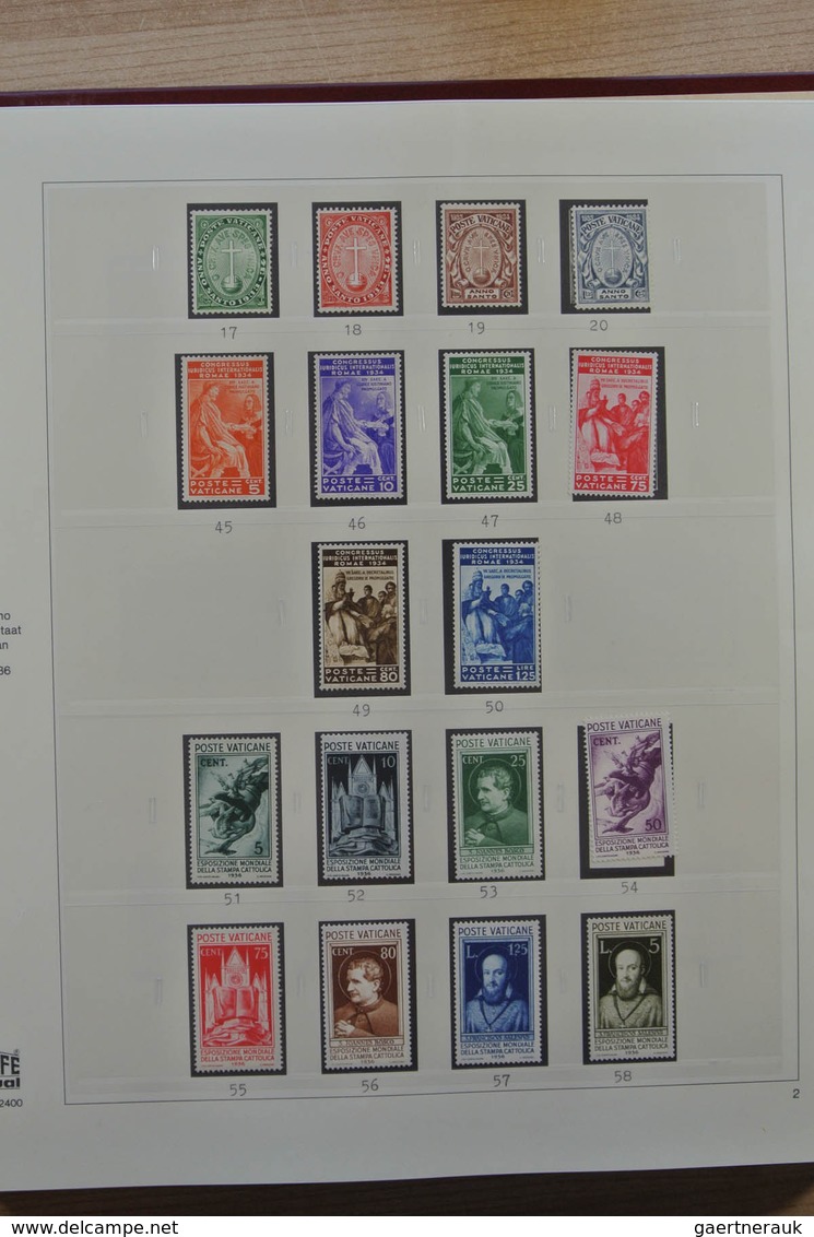 28483 Vatikan: 1929-2003. Almost Complete, Mostly MNH (older Part Some Mint Hinged And Regummed) Collectio - Lettres & Documents