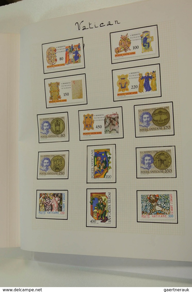 28485 Vatikan: 1929/82: Mainly mint collection Vatican 1929-1982, almost complete, a.o. better airmail, so