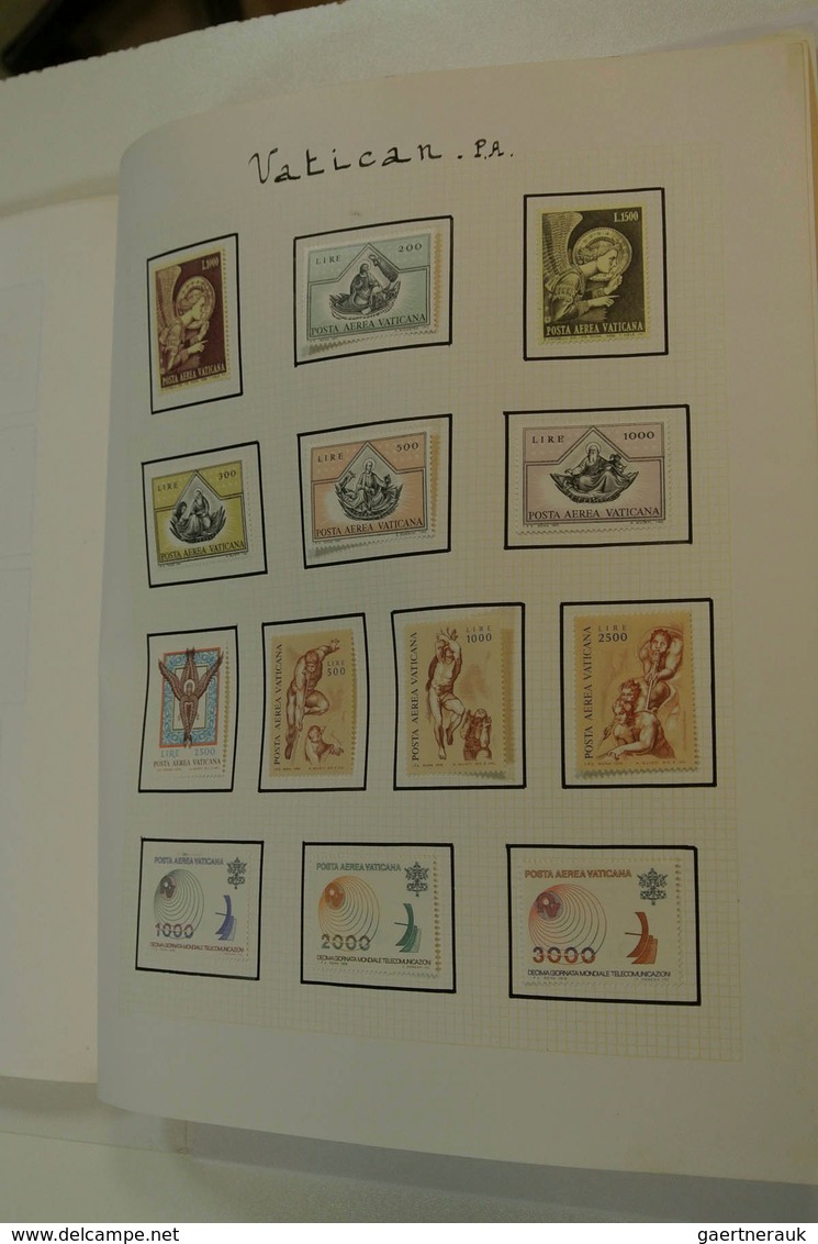 28485 Vatikan: 1929/82: Mainly mint collection Vatican 1929-1982, almost complete, a.o. better airmail, so