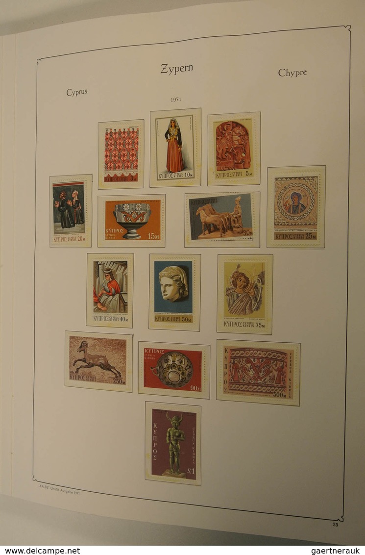 28522 Zypern: 1882-2005. Well filled, MNH, mint hinged and used collection Cyprus 1882-2005 in blanc album