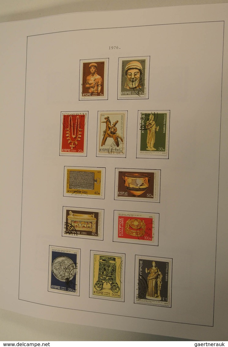 28522 Zypern: 1882-2005. Well filled, MNH, mint hinged and used collection Cyprus 1882-2005 in blanc album