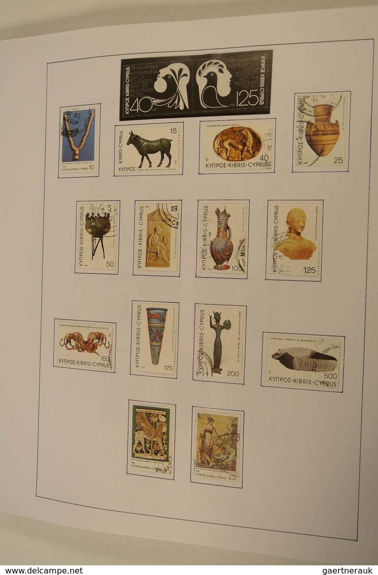 28522 Zypern: 1882-2005. Well filled, MNH, mint hinged and used collection Cyprus 1882-2005 in blanc album