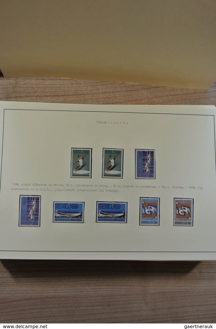 28535 Zypern: 1966-1990. Mostly MNH, very well filled collection Cyprus 1966-1990 on albumpages in folder.