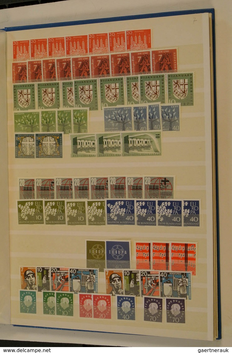 28542 Europa: Various, much MNH, material of European countries in 4 stockbooks. Contains much Bundespost