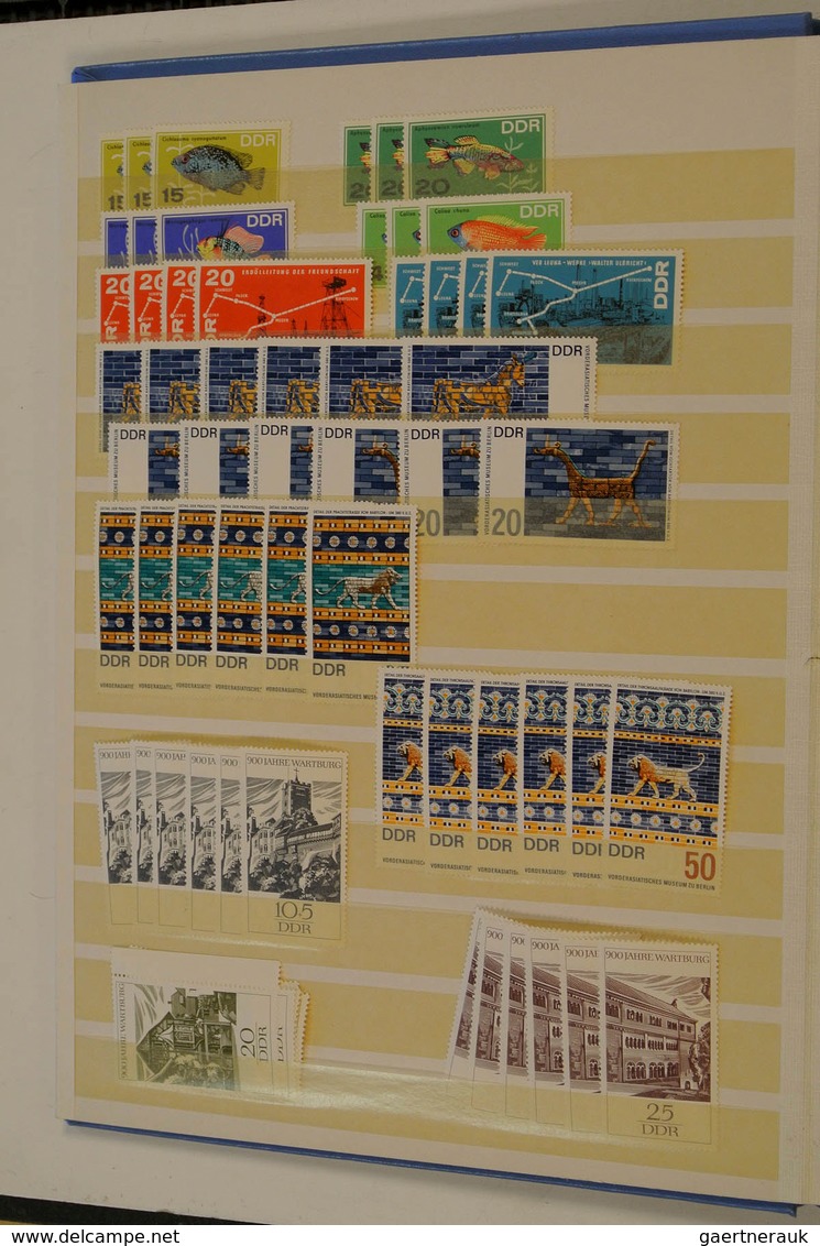 28542 Europa: Various, much MNH, material of European countries in 4 stockbooks. Contains much Bundespost